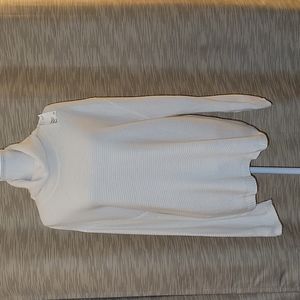 H & M sweater. Size Large. NWT.